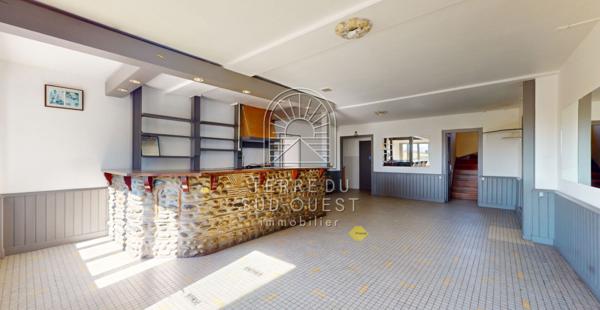 Immeuble 378.01 m² 1 etage(s)
