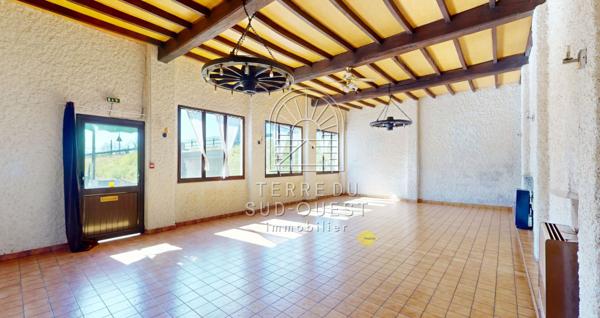 Immeuble 378.01 m² 1 etage(s)