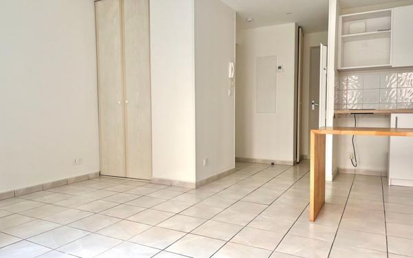 Appartement à vendre    1 pièce • 30,47 m2 Lyon 7