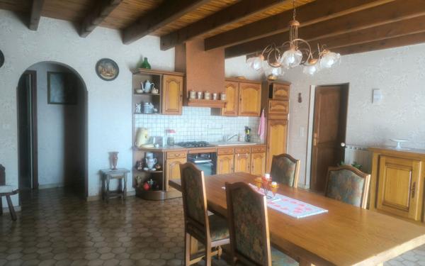 Maison à vendre    6 pièces •  Cépie