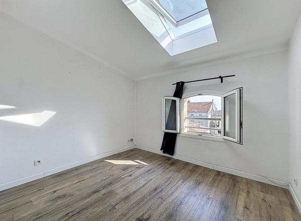 Appartement à vendre 317 700 € Bordeaux 3 p 56 m² DPE D