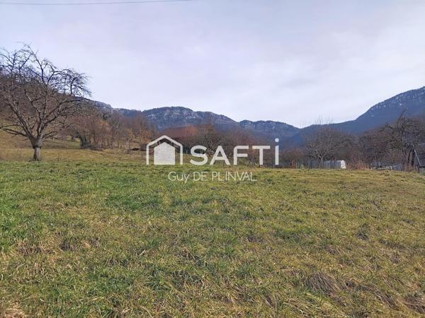 Terrain à bâtir avec très bel ensoleillement