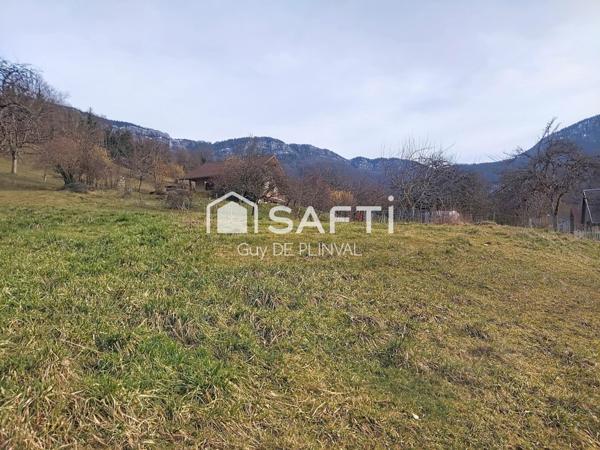 Terrain à bâtir avec très bel ensoleillement