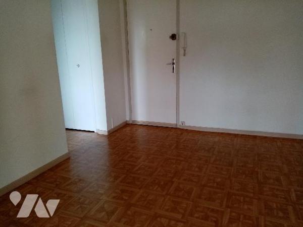 PROXIMITE CENTRE, APPARTEMENT T4 de 93,58 m² très bon état, cellier garage