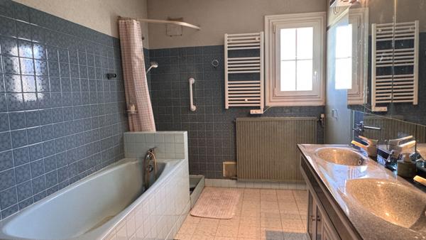 MAISON SUR SOUS-SOL ENTERRE A VENDRE - Romorantin Lanthenay 6 pièce(s)