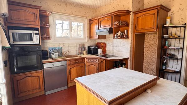 MAISON SUR SOUS-SOL ENTERRE A VENDRE - Romorantin Lanthenay 6 pièce(s)