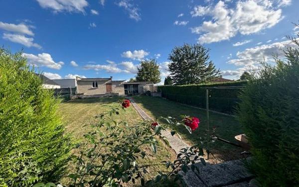 Maison à vendre    3 pièces • 90 m2 Anizy-le-Château