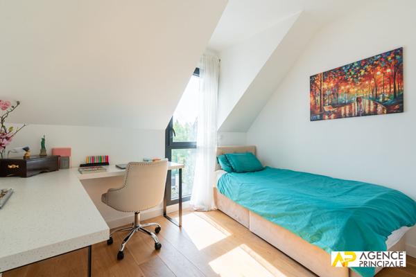 Appartement 5 pièce(s) 103 m2 6 Petit parc €960 000 ** - Référence 4676