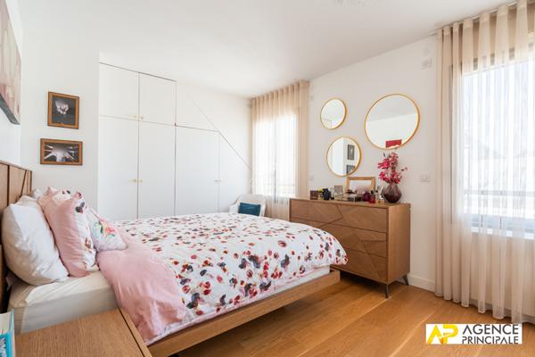 Appartement 5 pièce(s) 103 m2 6 Petit parc €960 000 ** - Référence 4676