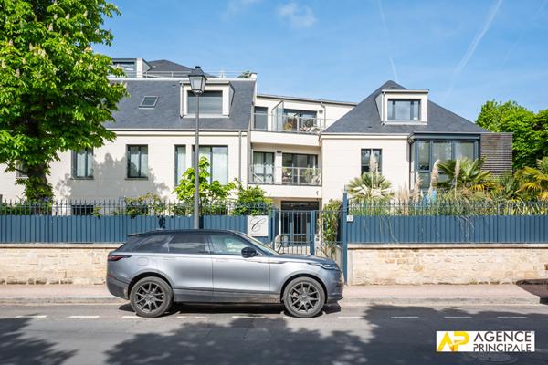 Appartement 5 pièce(s) 103 m2 6 Petit parc €960 000 ** - Référence 4676