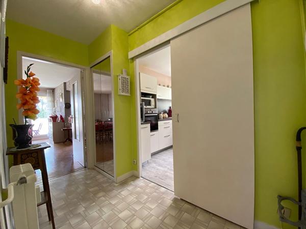 Appartement Lons-Le-Saunier / 5 pièces / 3 chambres / 92 m²