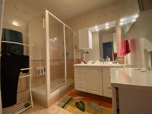 Appartement Lons-Le-Saunier / 5 pièces / 3 chambres / 92 m²