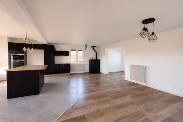 Domblans - Maison individuelle, 3 chambres, jardin et confort de vie / 113m2