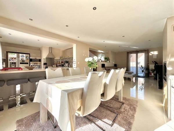 Maison Pontault Combault 6 pièce(s) 102 m2