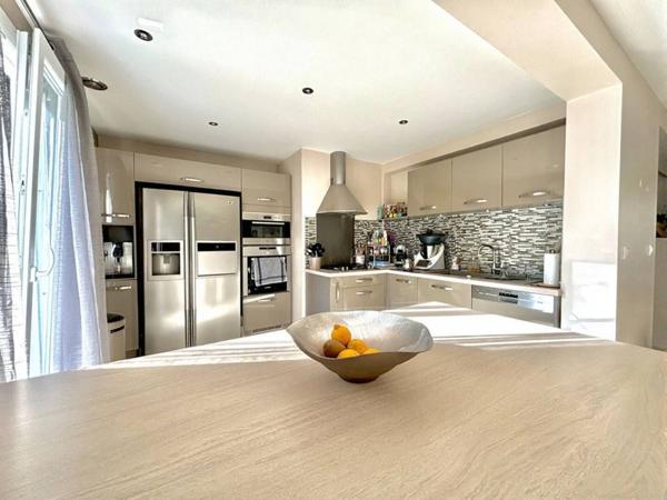 Maison Pontault Combault 6 pièce(s) 102 m2