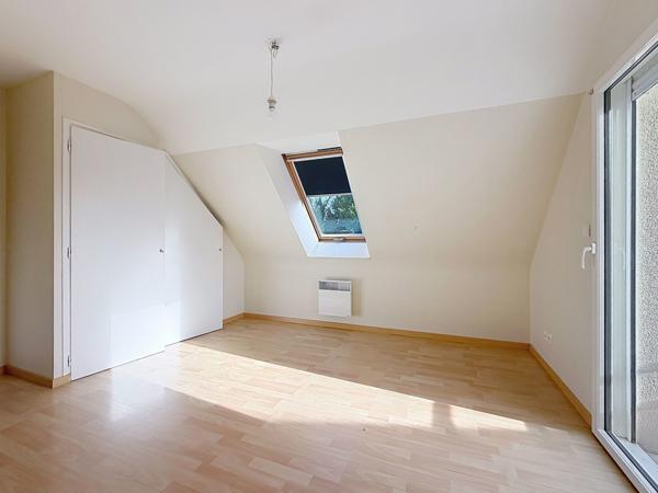 PLOEMEUR – Maison contemporaine lumineuse, 4 chambres et vie de plain-pied à deux pas du centre-ville !