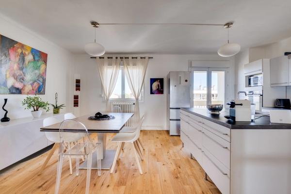 BUSCA, grand T3 de 91m² en dernier étage  avec garage et vue dégagée