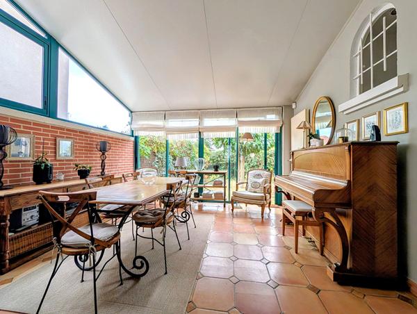 TOULOUSE COTE PAVEE Maison familiale 204 m² avec 5 chambres et jardin