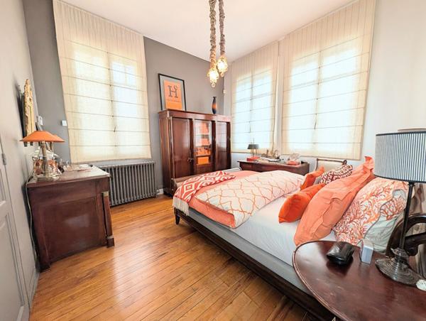 TOULOUSE COTE PAVEE Maison familiale 204 m² avec 5 chambres et jardin