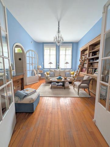 TOULOUSE COTE PAVEE Maison familiale 204 m² avec 5 chambres et jardin