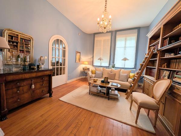 TOULOUSE COTE PAVEE Maison familiale 204 m² avec 5 chambres et jardin