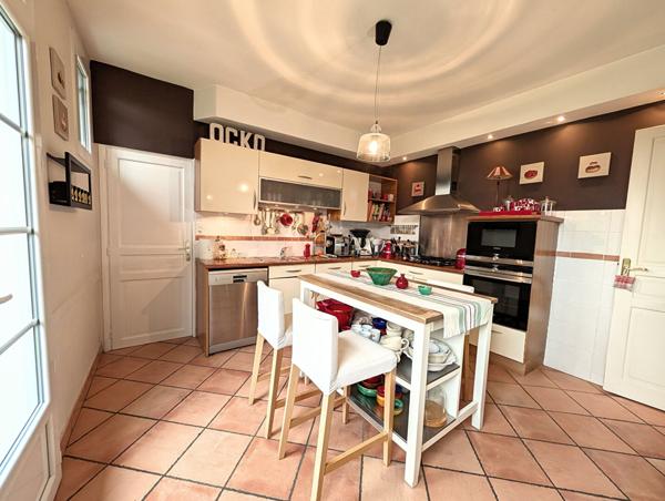 TOULOUSE COTE PAVEE Maison familiale 204 m² avec 5 chambres et jardin