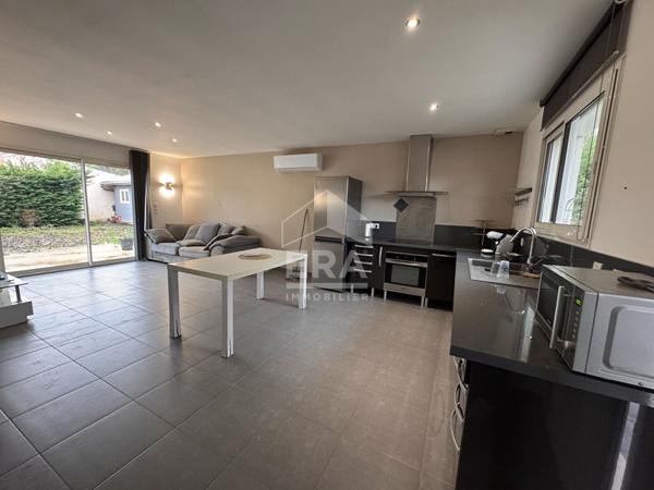 Maison 77m2 avec 3 chambres  à vendre à Bourg -