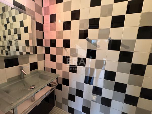 Maison 77m2 avec 3 chambres  à vendre à Bourg -