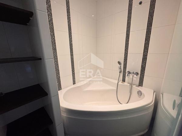 Maison 77m2 avec 3 chambres  à vendre à Bourg -