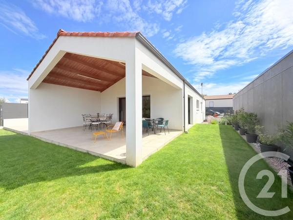 Maison à vendre  4 pièces - 120 m 2   ST VINCENT SUR JARD  - 85