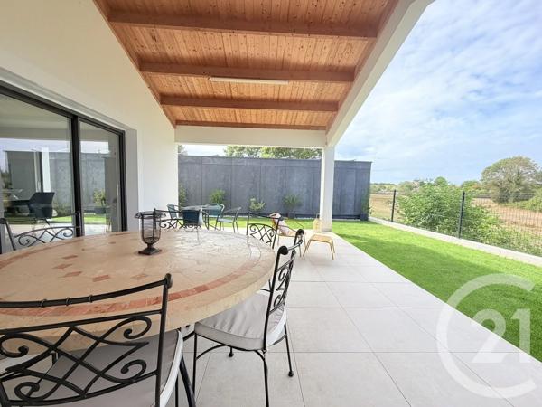 Maison à vendre  4 pièces - 120 m 2   ST VINCENT SUR JARD  - 85