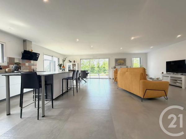 Maison à vendre  4 pièces - 120 m 2   ST VINCENT SUR JARD  - 85