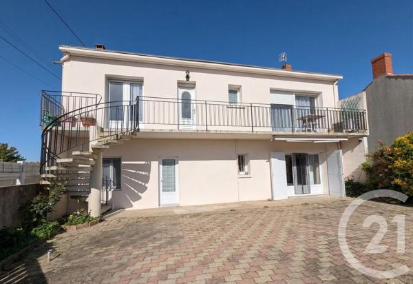 Maison à vendre  4 pièces - 120 m 2   ST VINCENT SUR JARD  - 85
