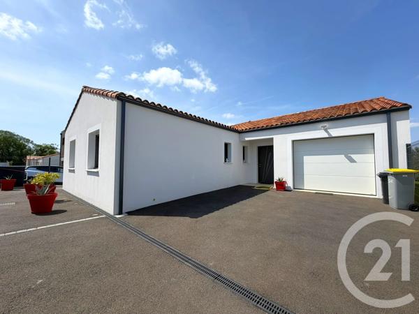 Maison à vendre  4 pièces - 120 m 2   ST VINCENT SUR JARD  - 85