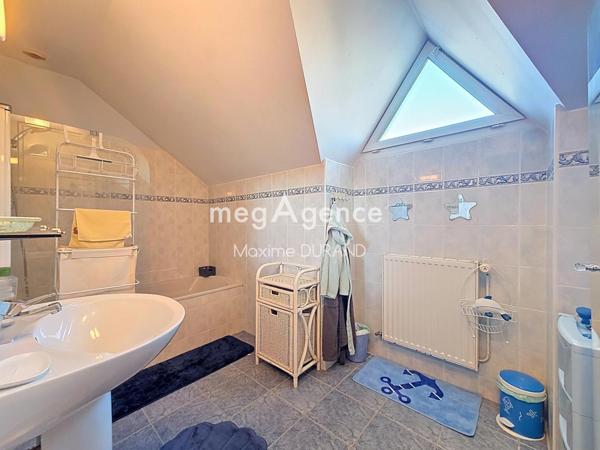 Maison à CHOLET, 49300 - 7 pièces 172m²