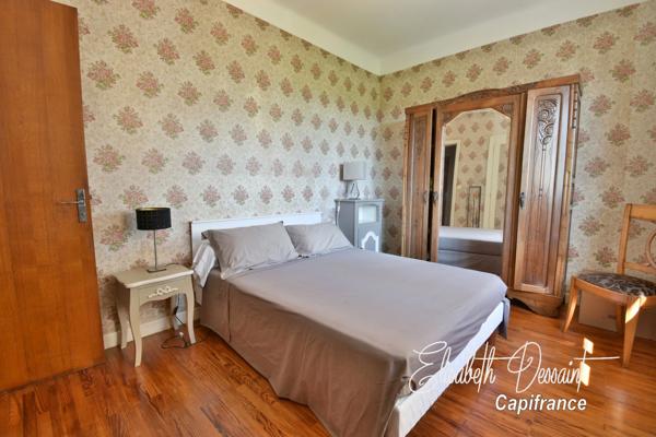 Maison mitoyenne T5/T6-130 m²-Terrain 1150m²
