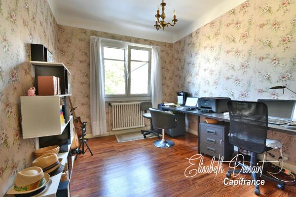 Maison mitoyenne T5/T6-130 m²-Terrain 1150m²