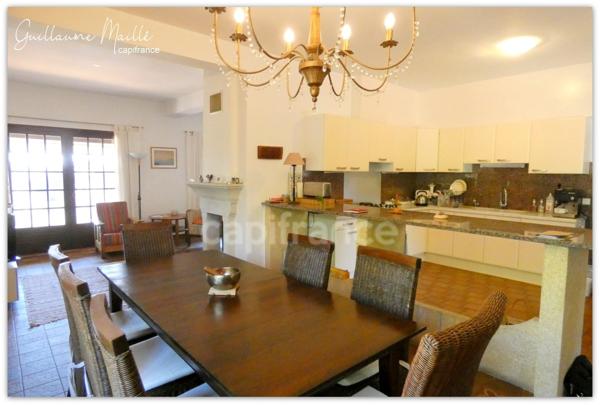 Propriété de 218m² habitable 6 pièces sur grand terrain avec vue dégagée proche de PEZENAS (34120)