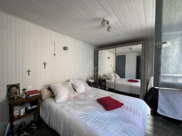 Maison 5 pièces + T3 -Bormes -Les-Mimosas (83)