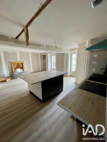 Immeuble à vendre 51 m² Lathus-Saint-Rémy