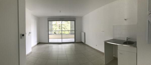 LOCATION 69130 ECULLY - APPARTEMENT T2 au 1er étage - résidence récente - balcon.