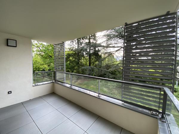 LOCATION 69130 ECULLY - APPARTEMENT T2 au 1er étage - résidence récente - balcon.