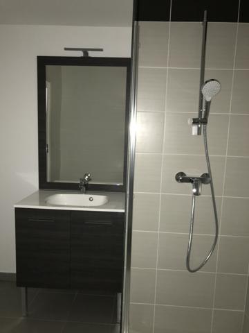 LOCATION 69130 ECULLY - APPARTEMENT T2 au 1er étage - résidence récente - balcon.
