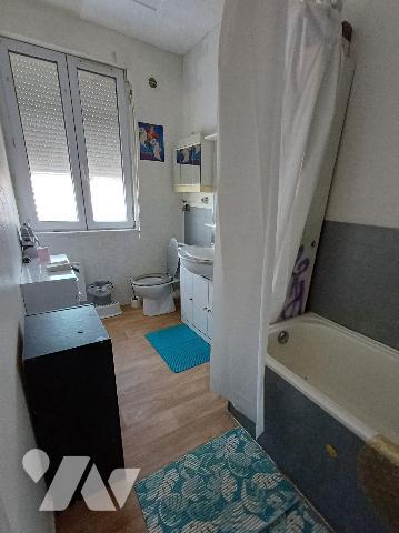 A ETAPLES, une maison mitoyenne proche centre ville.