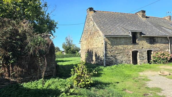 Maison à rénover avec potentiel d'environ 75m²