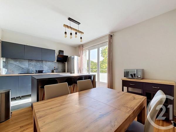 Appartement F5 à vendre  5 pièces - 86,77 m 2   CLERMONT FERRAND  - 63