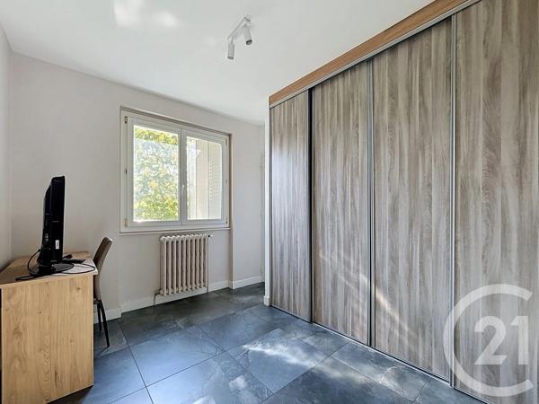 Appartement F5 à vendre  5 pièces - 86,77 m 2   CLERMONT FERRAND  - 63