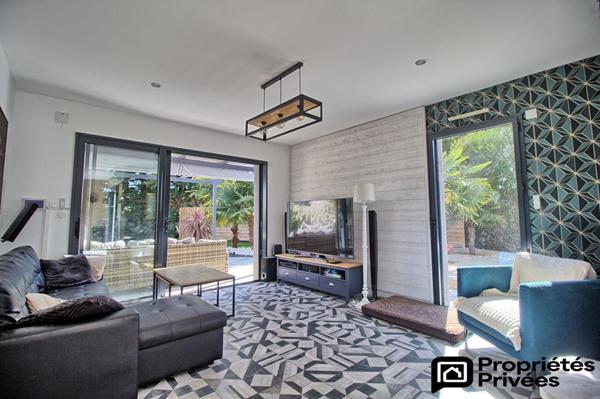 Maison Saint Barthelemy D Anjou 8 pièce(s) 220 m2