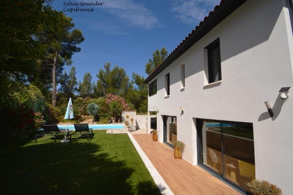 Maison à vendre contemporaine 6 pièces 4 chambres Salon de Provence
