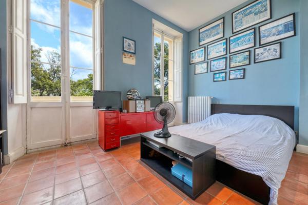 Marseille 9éme, Parc National des Calanques, Maison de Maître de 500 m² avec son parc de 2 Hectares , 11 studios